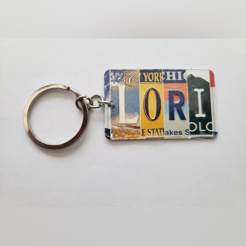 New Multi-State License Plate Name Charm Keychain:LORI